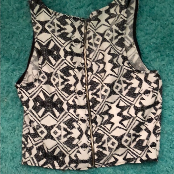 Aztec tank - Picture 2 of 2